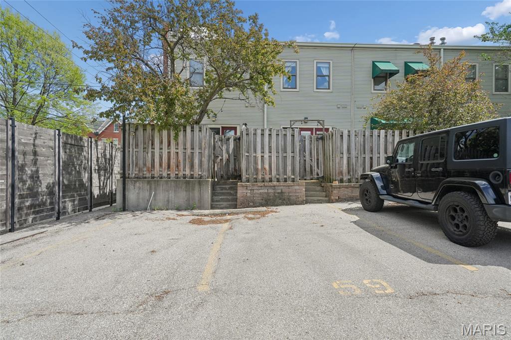 Laclede East - Residential
