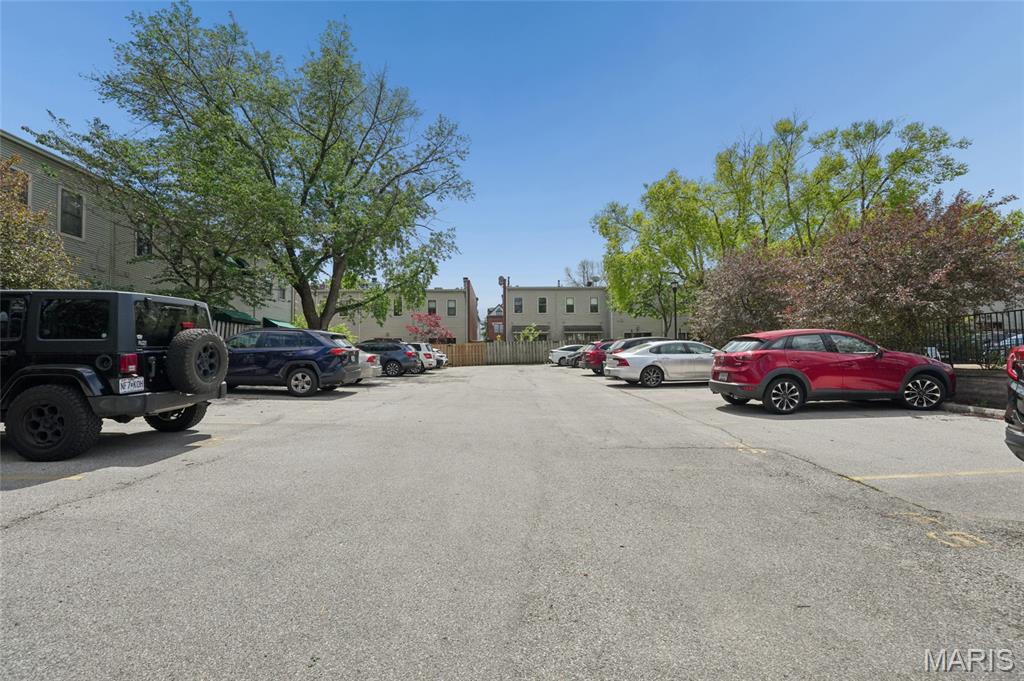 Laclede East - Residential