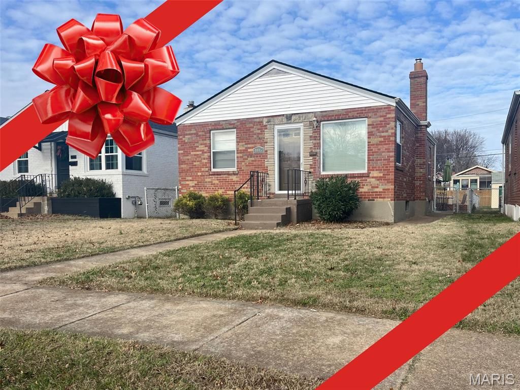 Photo of 4005 McDonald Avenue, St Louis, MO 63116 (MLS # 25079295)