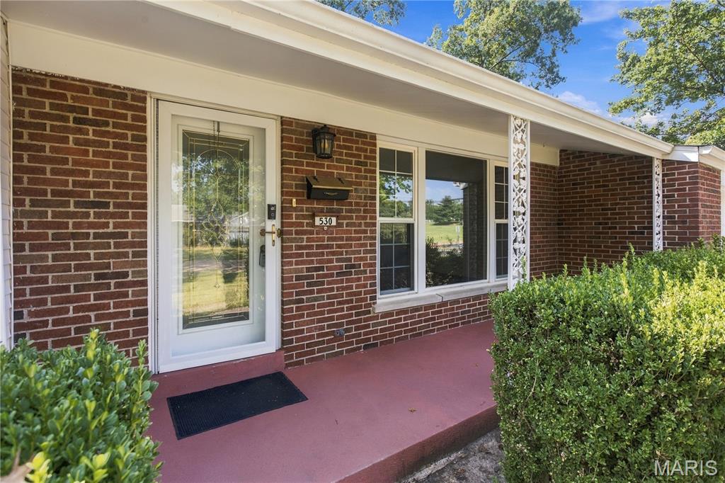 Photo of 530 Mid Meadows Lane, Kirkwood, MO 63122 (MLS # 26059412)