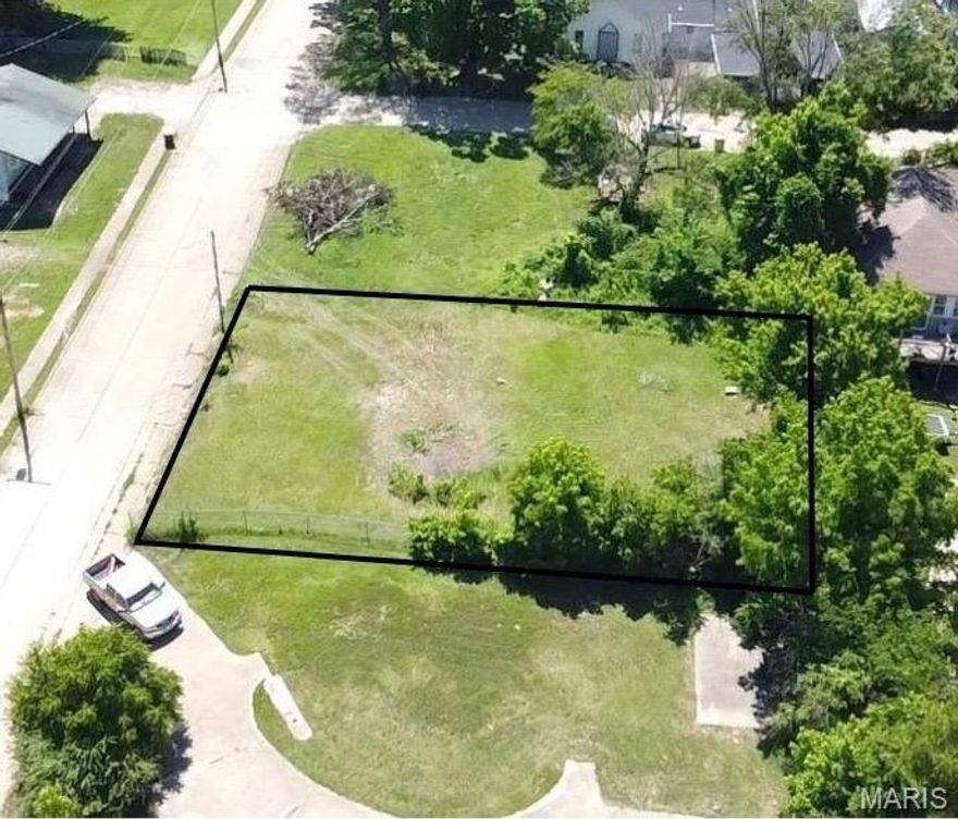 Here’s your opportunity to own a conveniently located lot in the heart of Van Buren, just minutes from the Current River! This level, easily accessible property sits less than half a mile from the water — about a 3-minute drive or short walk to some of the area’s favorite destinations, including Jolly Cone, Las Margaritas, The Landing, and more.

This versatile 7,000 sq ft lot offers plenty of potential for your next project. Whether you’re looking to build a home, or add a vacation cabin, the possibilities are wide open. City utilities are available nearby, and the property provides convenient access to dining, shopping, and riverfront fun.

Highlights:
    •    Prime location in the center of Van Buren
    •    Less than 0.5 mile to the Current River
    •    Level lot for easy development
    •    Close to restaurants, shops, and river attractions
    •    Great investment or recreational property opportunity

Don’t miss your chance to own a piece of Van Buren’s river-town charm — lots this close to the river and local hotspots don’t come up often!