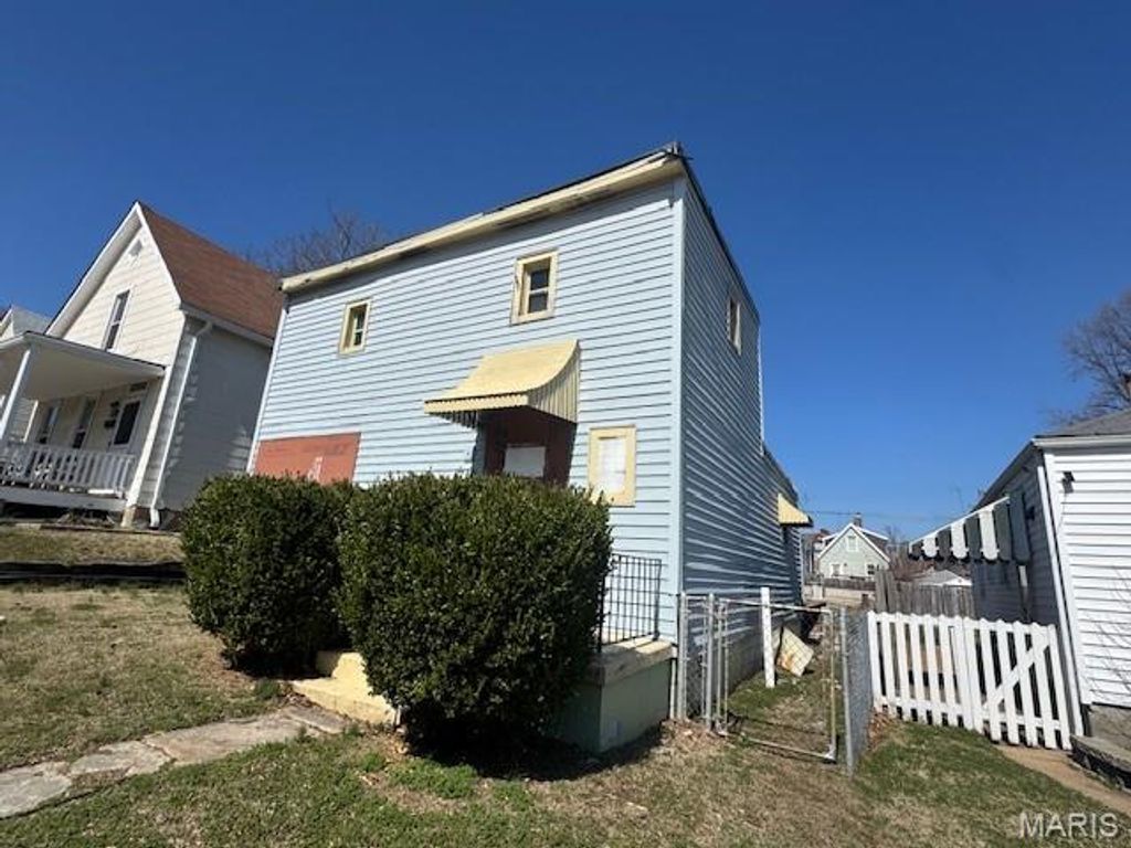 Photo of 6743 W Park Avenue, St Louis, MO 63139 (MLS # 26013630)