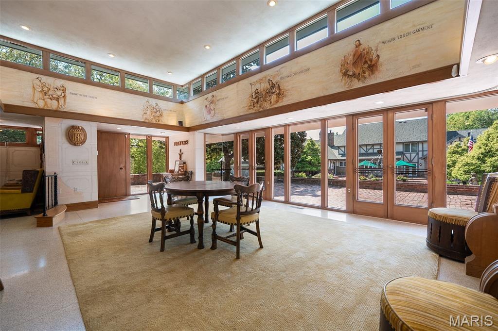 Sunset Crest Lt 8 & Edward Weidlich Estate - Residential