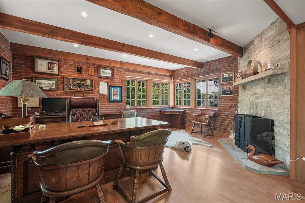 Sunset Crest Lt 8 & Edward Weidlich Estate - Residential