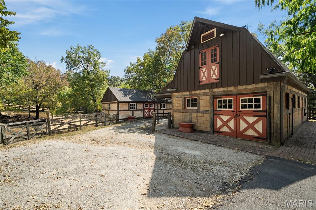 Sunset Crest Lt 8 & Edward Weidlich Estate - Residential