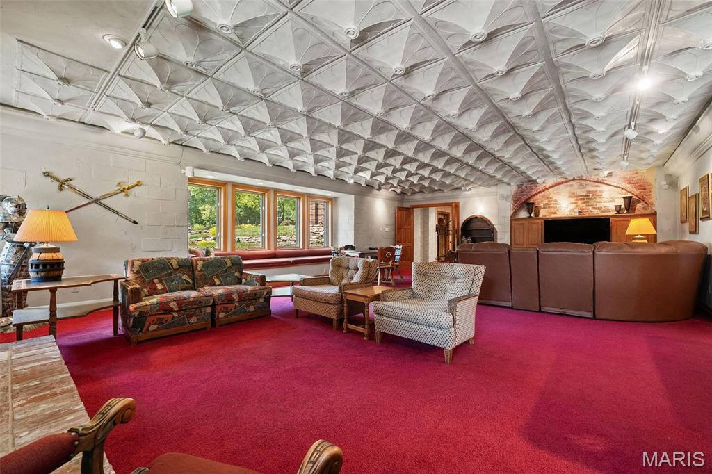 Sunset Crest Lt 8 & Edward Weidlich Estate - Residential