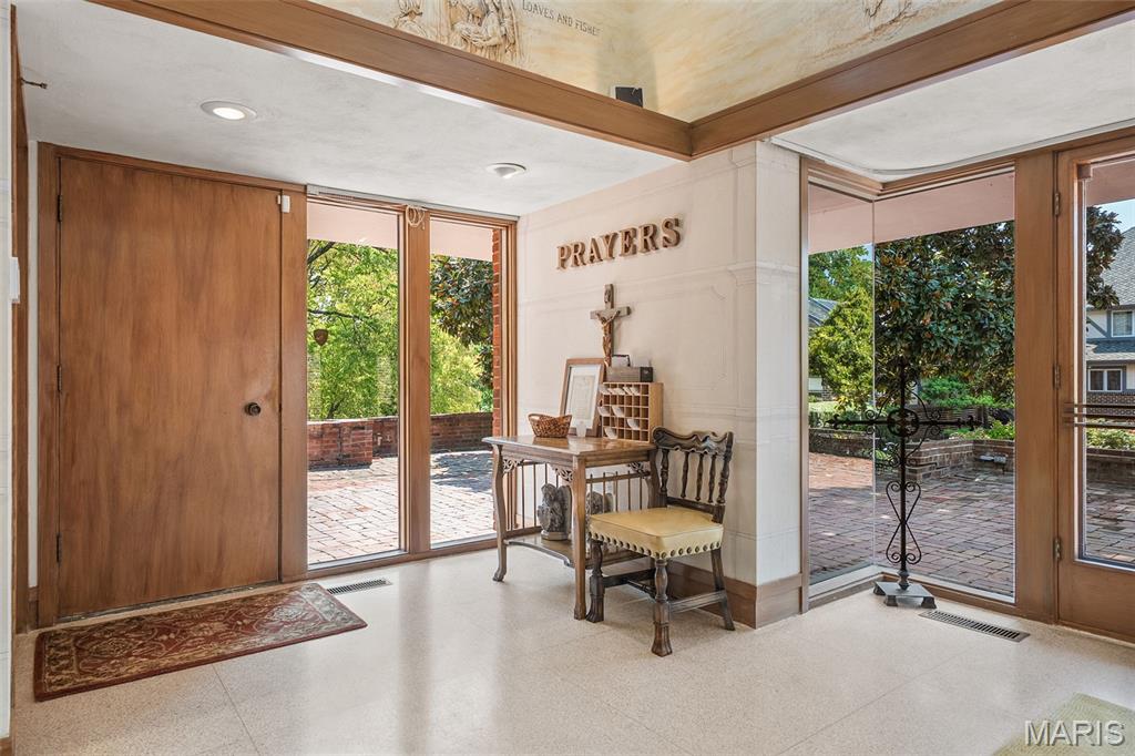 Sunset Crest Lt 8 & Edward Weidlich Estate - Residential