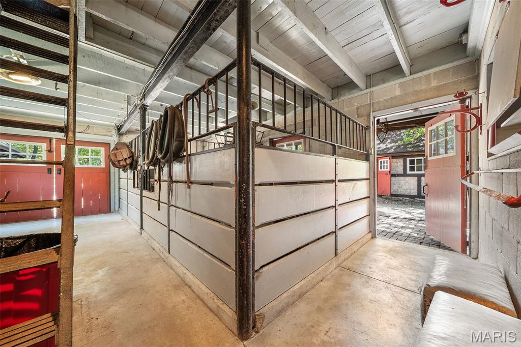 Sunset Crest Lt 8 & Edward Weidlich Estate - Residential