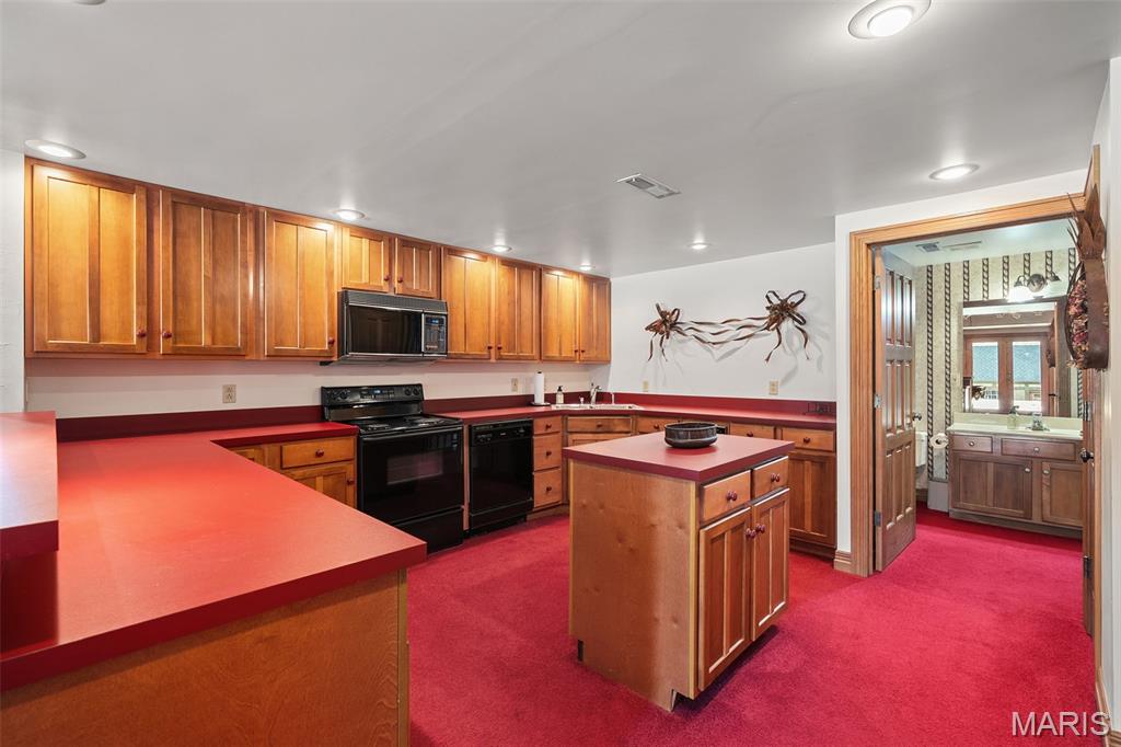 Sunset Crest Lt 8 & Edward Weidlich Estate - Residential