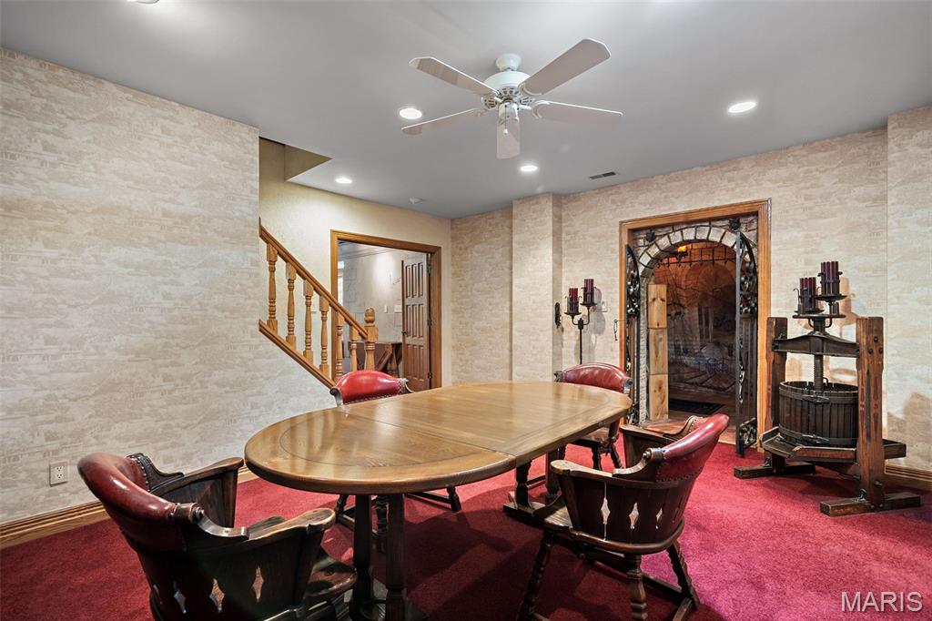 Sunset Crest Lt 8 & Edward Weidlich Estate - Residential