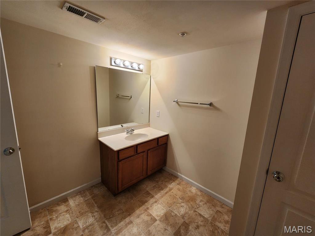 Montecito Resub Village C Condo Bldg 6C - Residential Lease