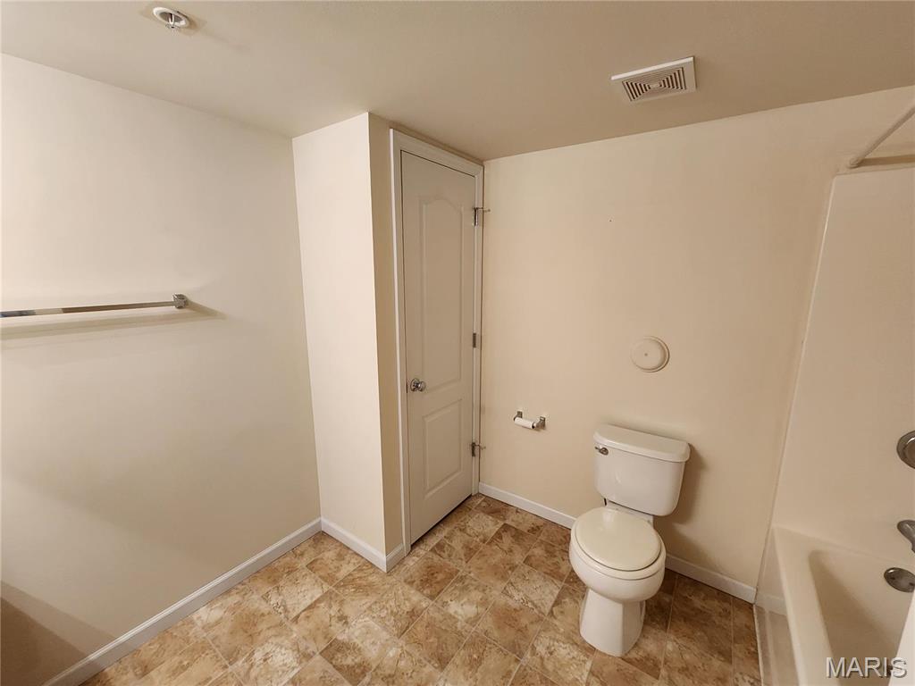Montecito Resub Village C Condo Bldg 6C - Residential Lease