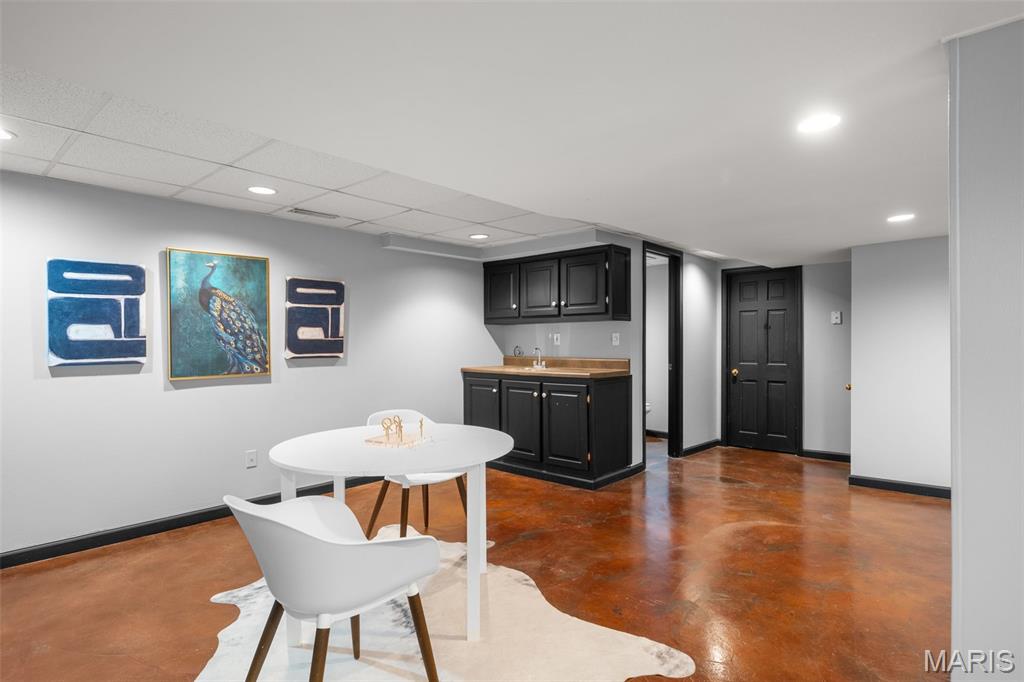 Berkley Manor 6 - Residential