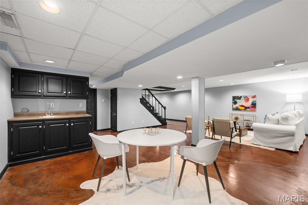 Berkley Manor 6 - Residential