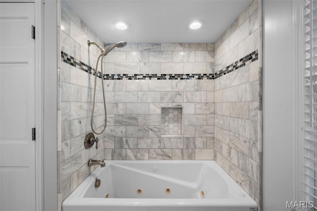 Berkley Manor 6 - Residential