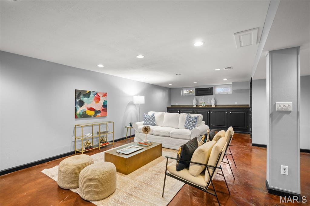 Berkley Manor 6 - Residential