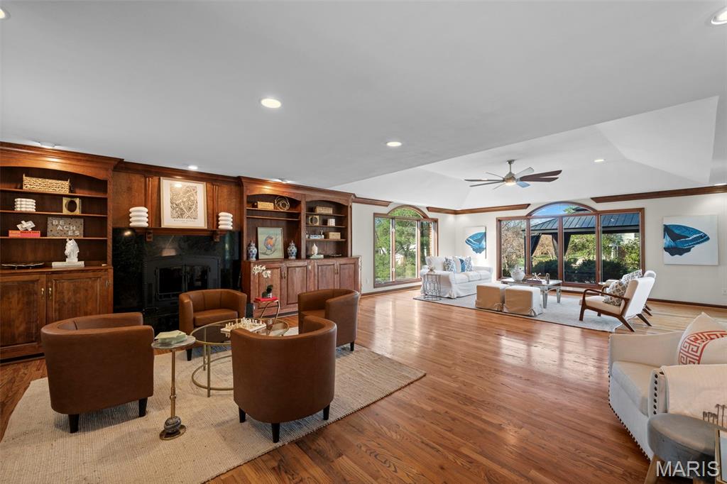 Berkley Manor 6 - Residential