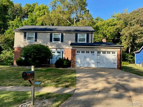 831 Windsor Gardens Court Ballwin MO 63021