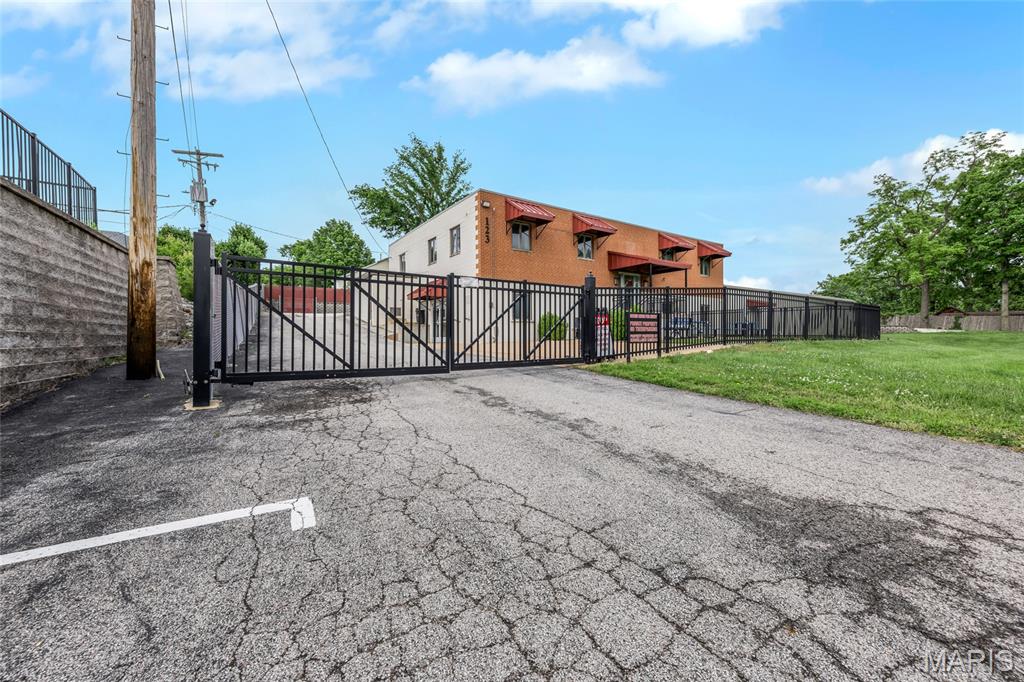 Cliff Place - Commercial Sale