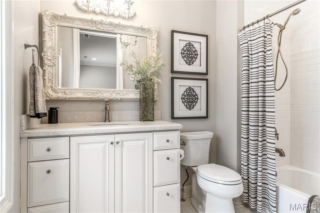 Town & Country Manor - Residential