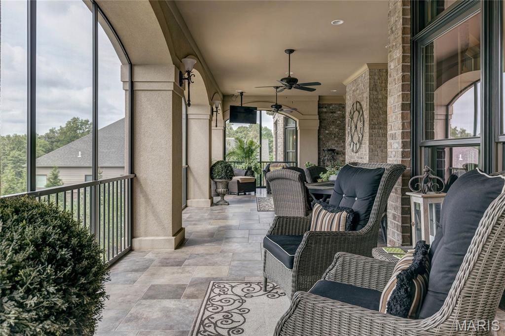 Town & Country Manor - Residential