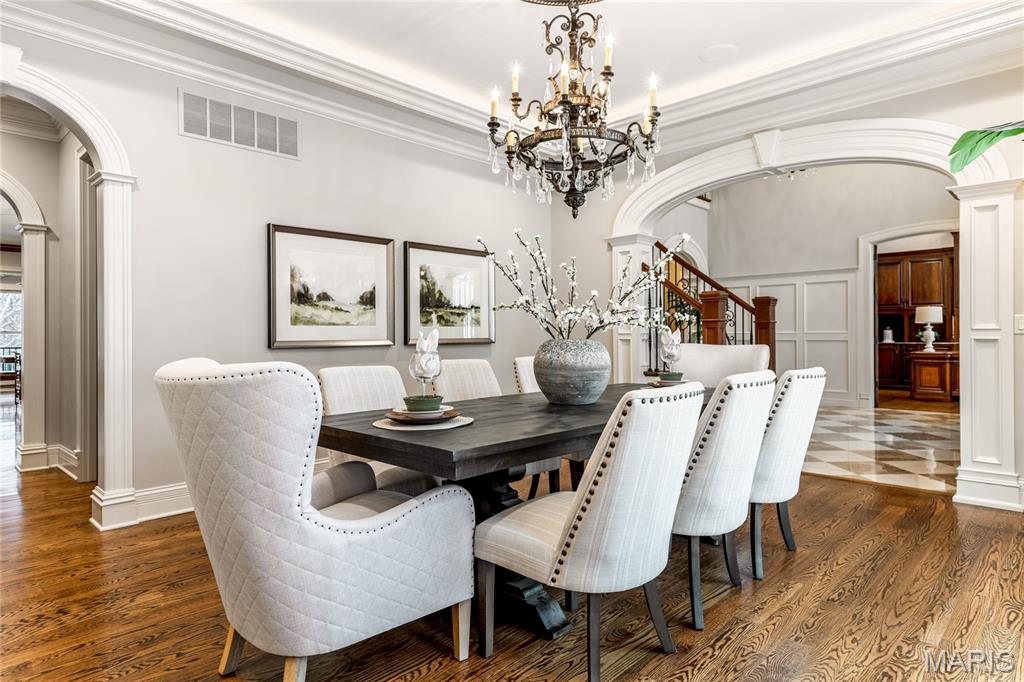 Town & Country Manor - Residential