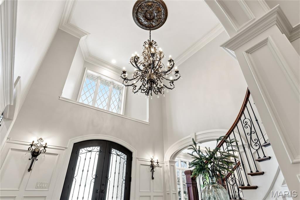 Town & Country Manor - Residential