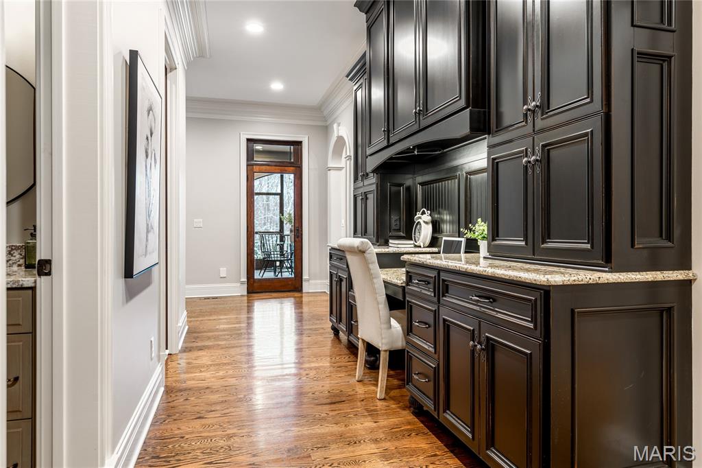 Town & Country Manor - Residential