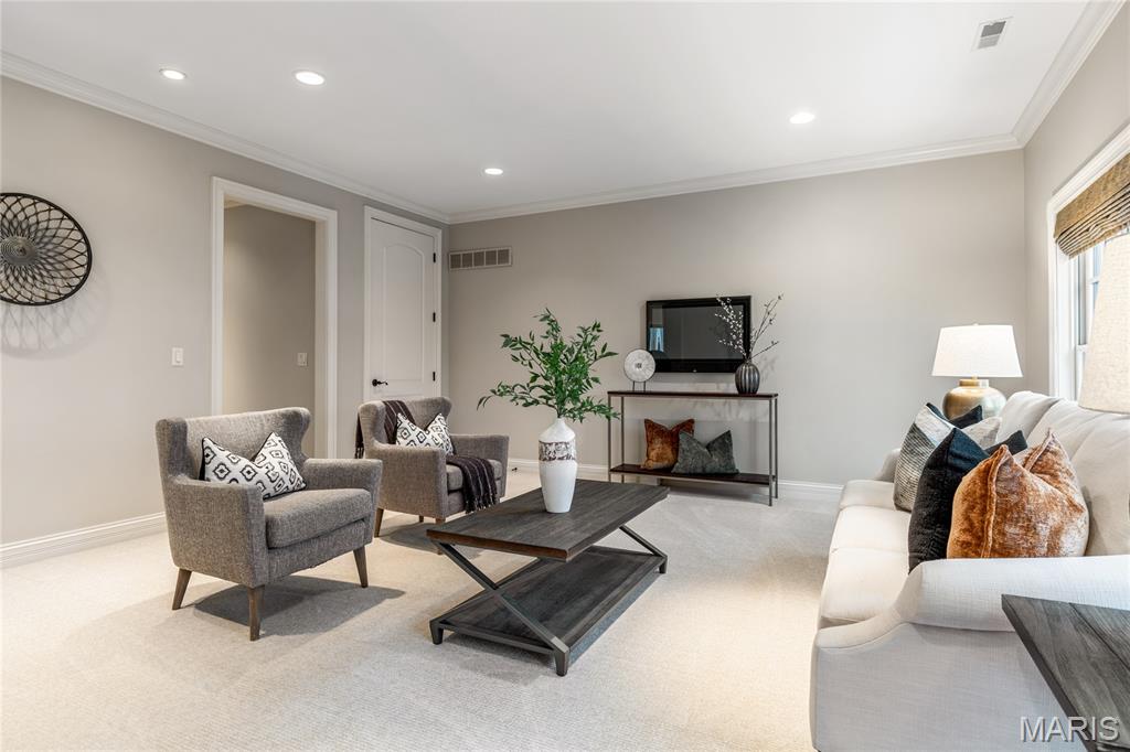 Town & Country Manor - Residential