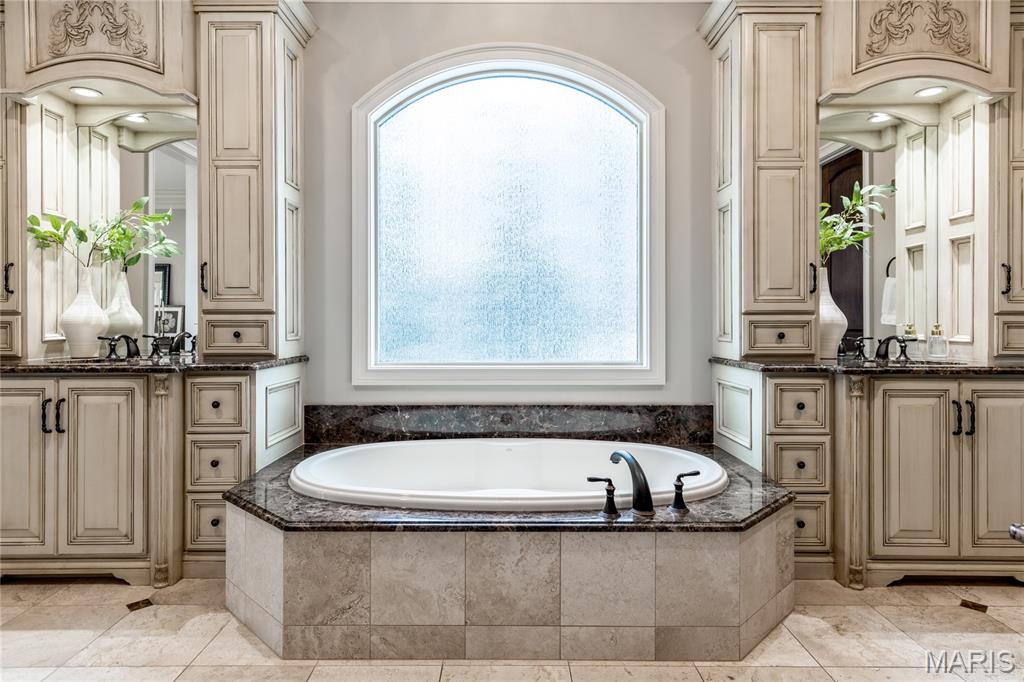 Town & Country Manor - Residential