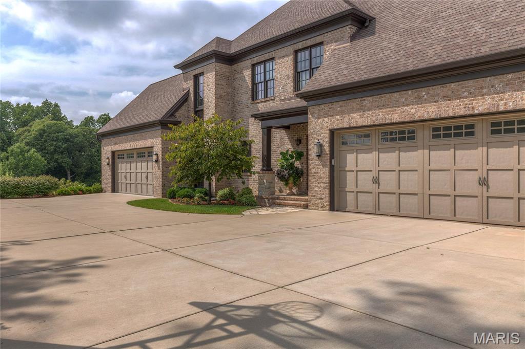 Town & Country Manor - Residential