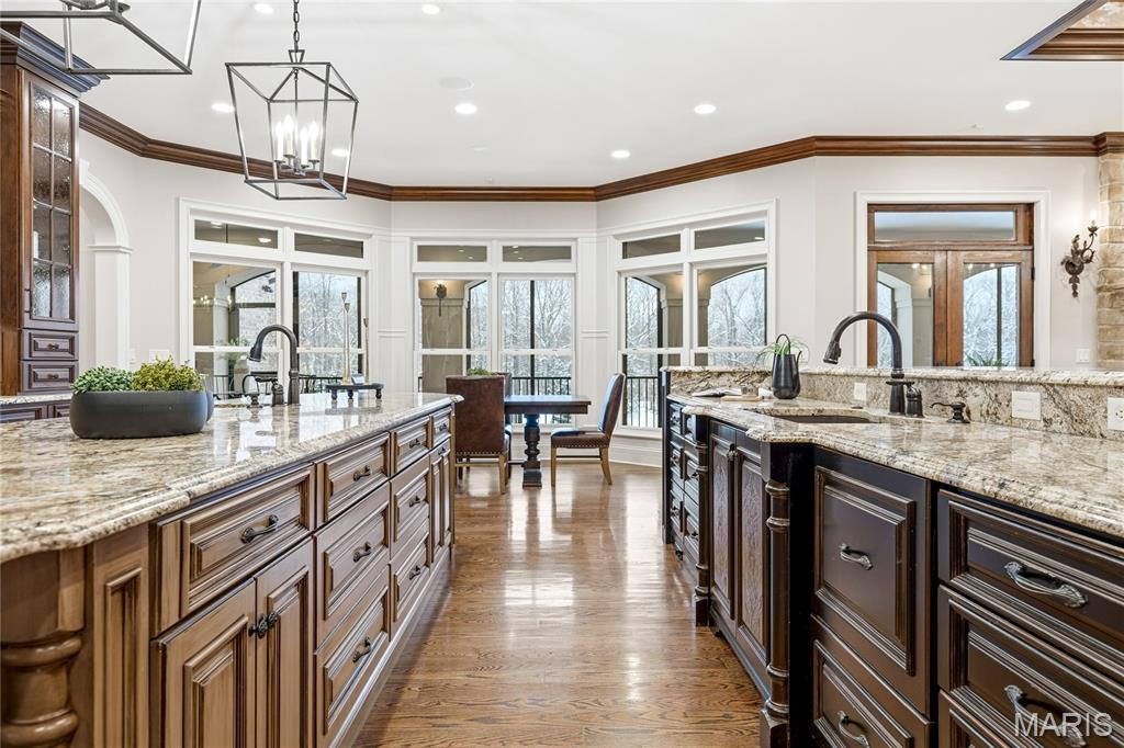 Town & Country Manor - Residential