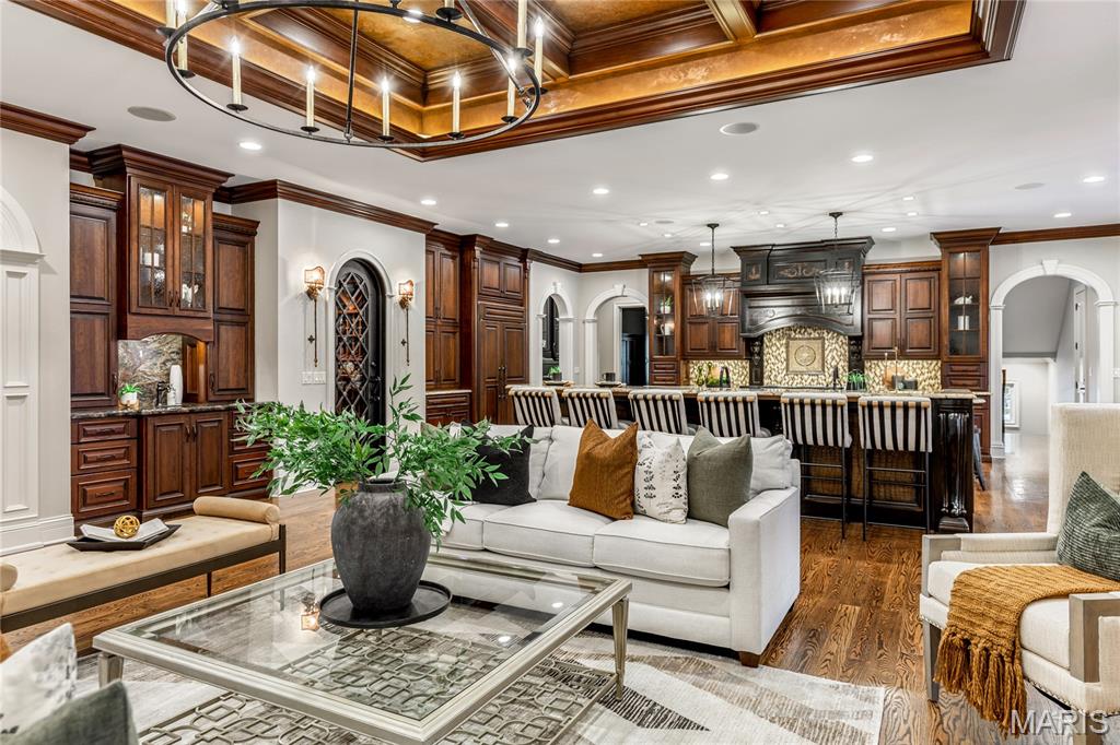 Town & Country Manor - Residential