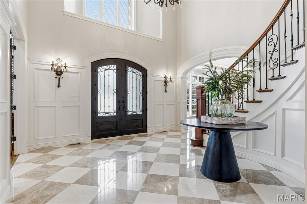 Town & Country Manor - Residential