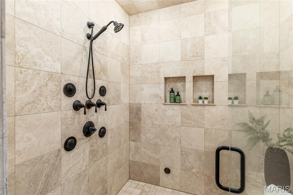 Town & Country Manor - Residential