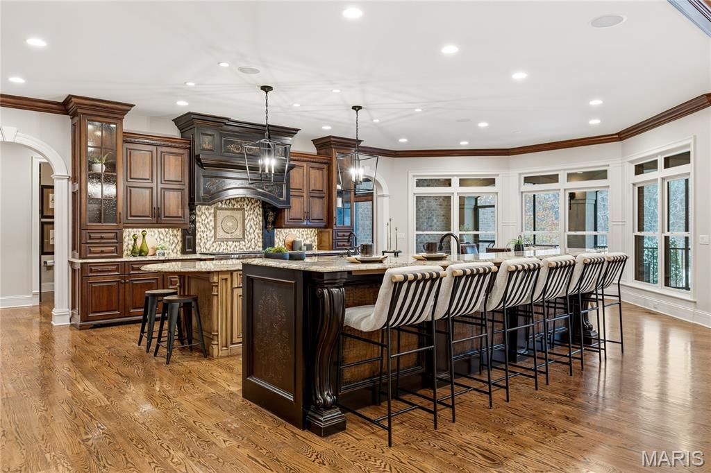 Town & Country Manor - Residential