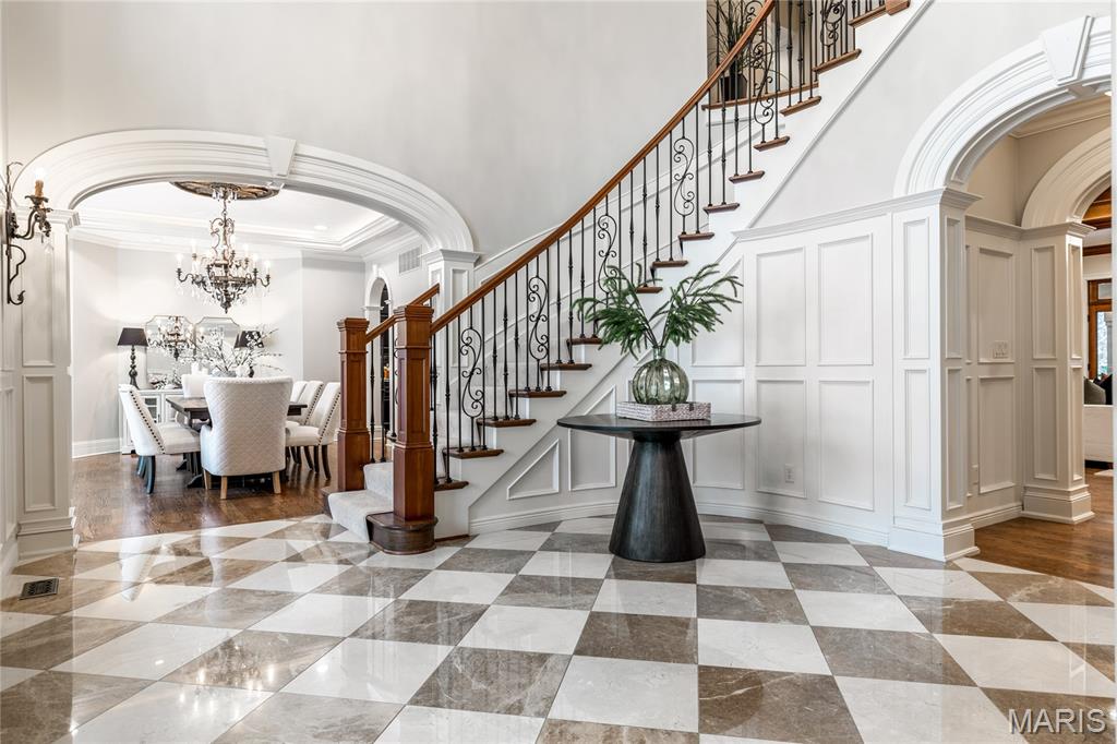 Town & Country Manor - Residential