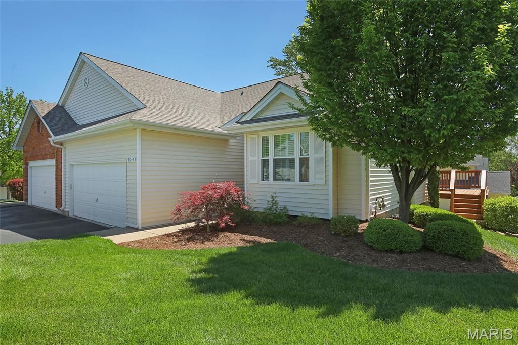 Photo of 2042 King Arthur Court, Unincorporated, MO 63146 (MLS # 26023440)