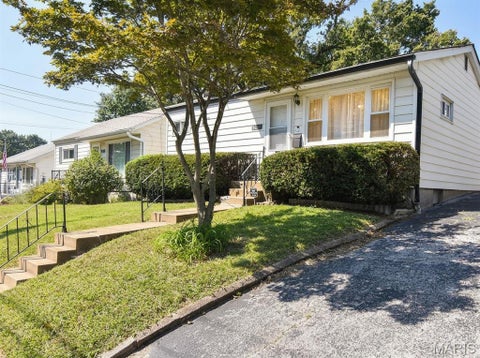 Photo of 3907 McCausland Avenue, St Louis, MO 63109 (MLS # 26057401)