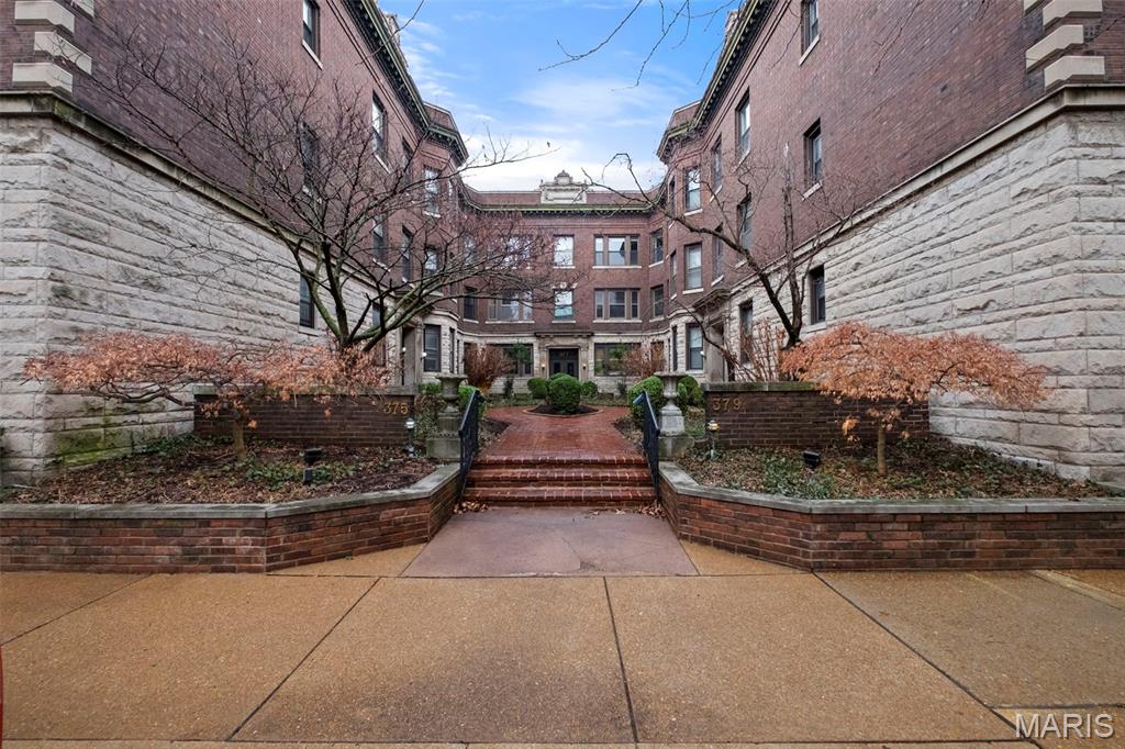 377 N Taylor Avenue 3N