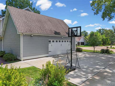 Tiny photo for 243 W Manor Drive, Chesterfield, MO 63017 (MLS # 26052033)
