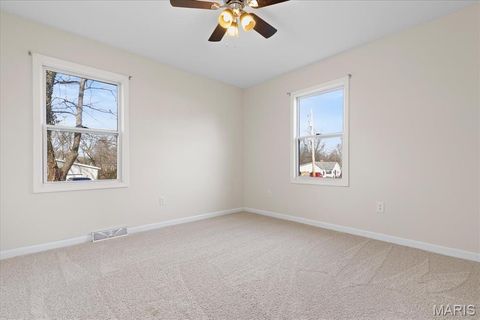Tiny photo for 413 N 8th Street, Bowling Green, MO 63334 (MLS # 26017361)