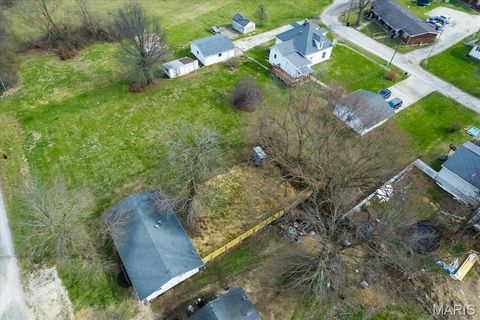 Tiny photo for 413 N 8th Street, Bowling Green, MO 63334 (MLS # 26017361)