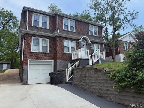 Photo of 7339 Arlington Drive, Richmond Heights, MO 63117 (MLS # 26021692)