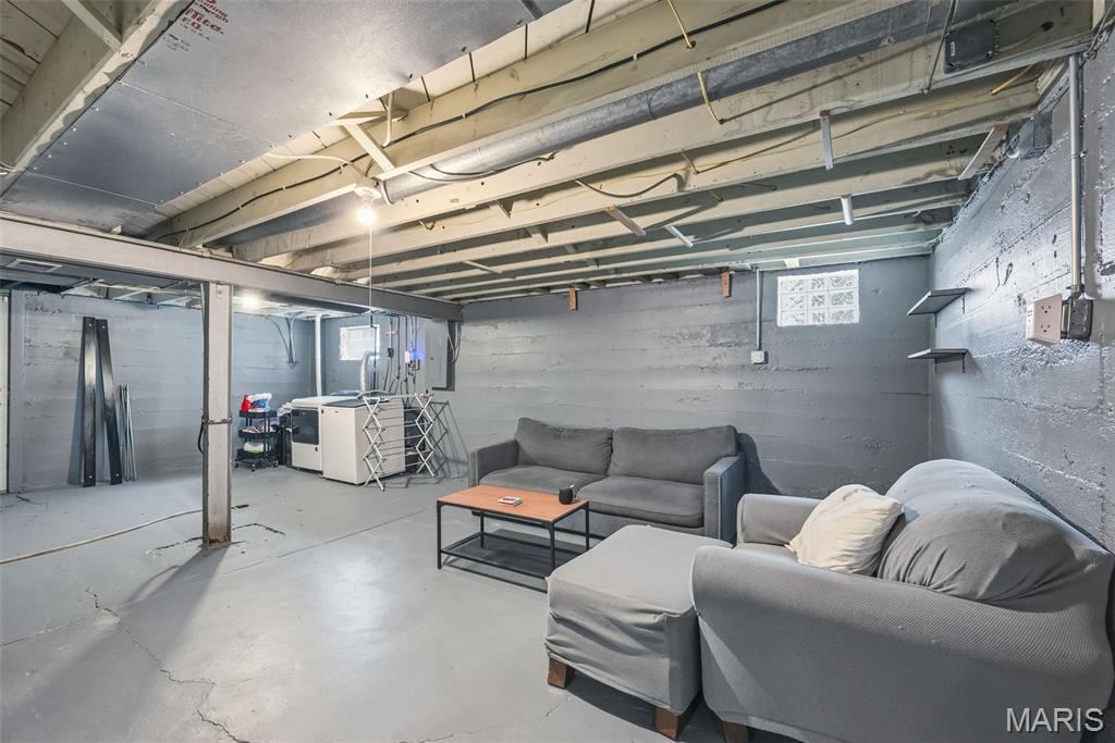 Tesson Ferry Court Amd - Residential