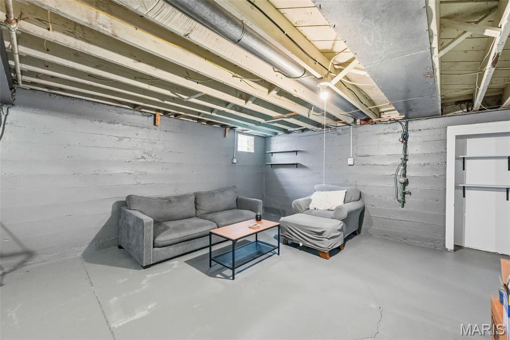 Tesson Ferry Court Amd - Residential