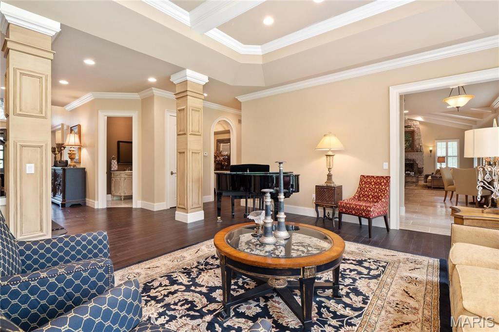 Lynnbrook - Residential