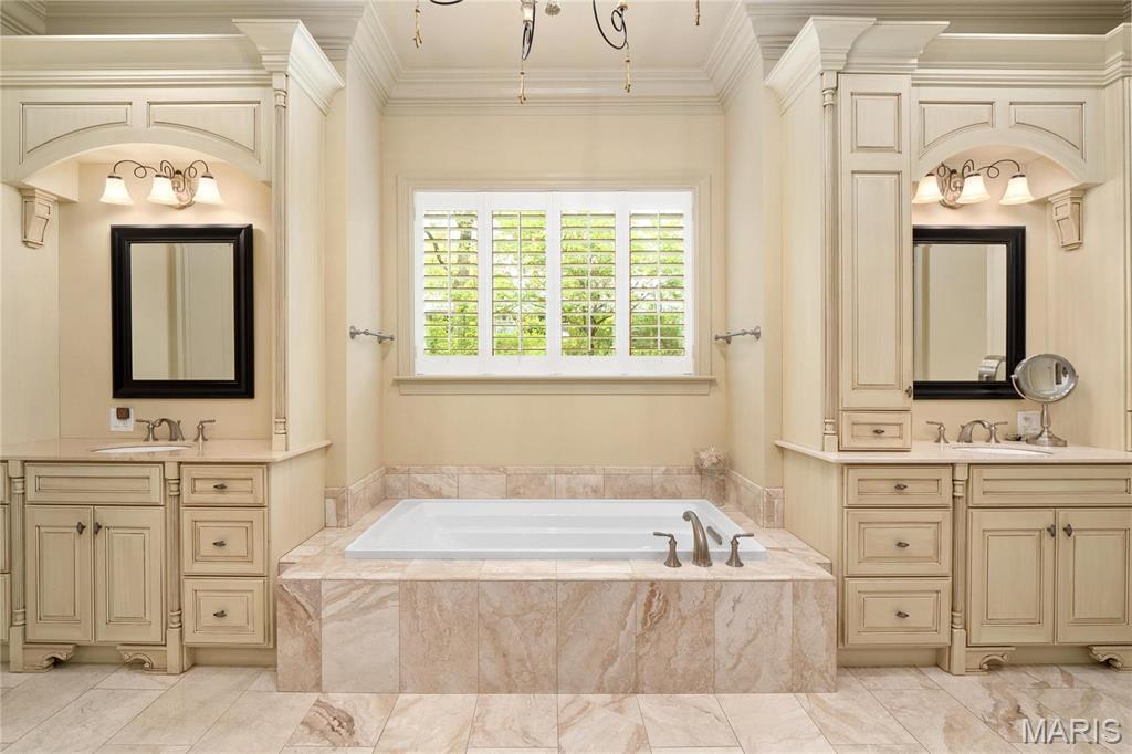 Lynnbrook - Residential