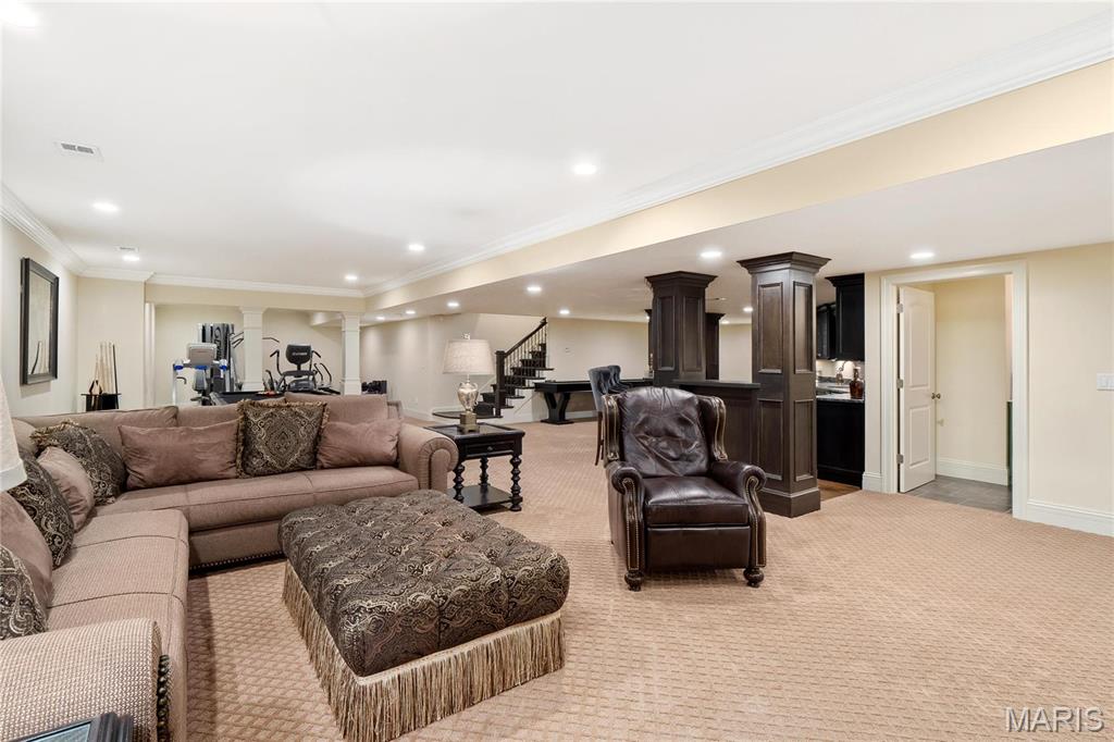 Lynnbrook - Residential