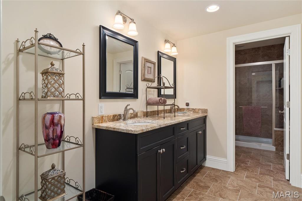 Lynnbrook - Residential